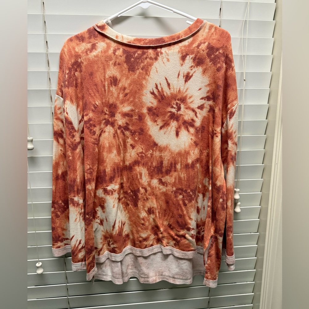 Easel Orange and Cream Tie-Dye Blouse